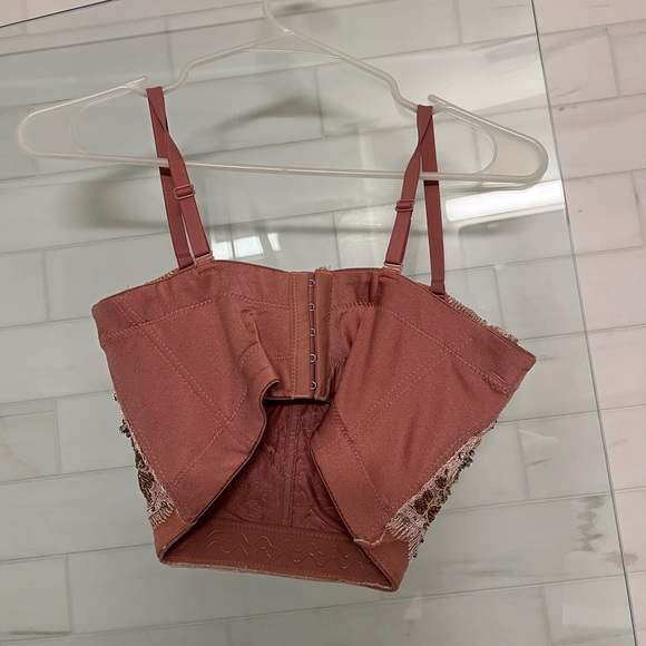 Light pink corset - Picture 2 of 5